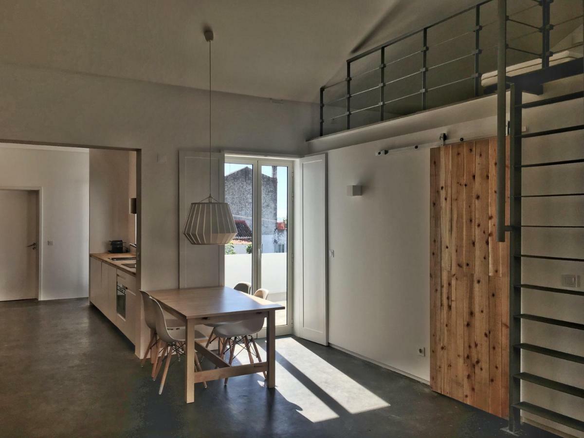 Casa Do Pisao - Cosy And Modern Two-Bedroom Townhouse อังกรา ดู เอโรอิสโม ภายนอก รูปภาพ